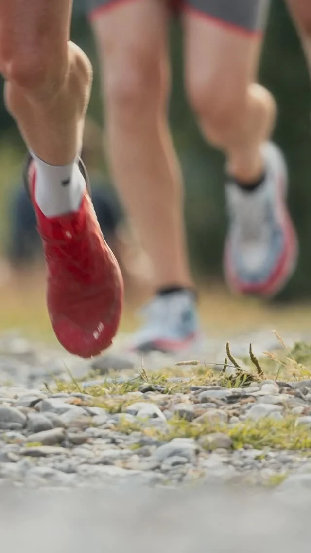 Retour en image sur ce weekend 100% trail aux Gets ! Bravo à tous, on se retrouve l’année prochaine ? 🔥🏃🏻Un grand merci à nos bénévoles et partenaires : Two Six One, Fruitière des Perrières, Sentiers des Alpes, Tingerlaat, Intersport des Gets, Cryomanufacturing, Radio Mont Blanc, Les Sources du Chéry, Rossignol, Protéalpes, SoleGets, Moka Sport ❤️🎥 @oprim.media #madeinlesgets #inoubliable #lesgets
